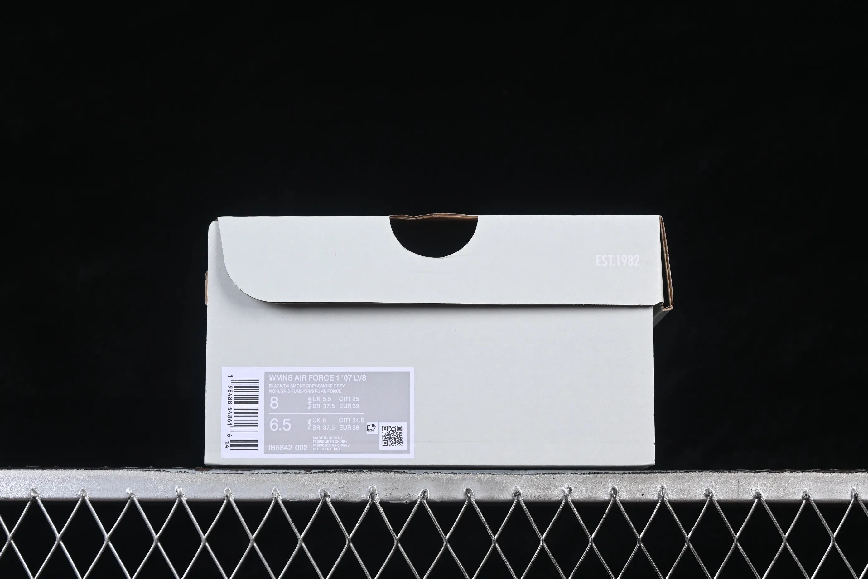 All categories Nk Air Force 1 Air Force series Nk Air Force 1 Low Air Force low-top Nike Air Force 1'07 Low Air Force 1 low-top casual sneakers IB6842-002
